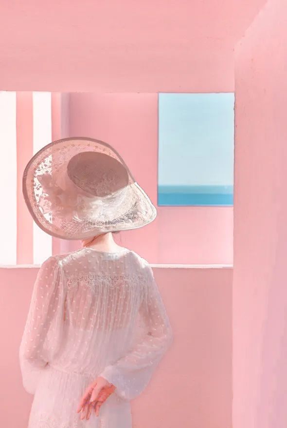 PS照片调色教程：给室内少女私房照调出唯美的粉红色调。